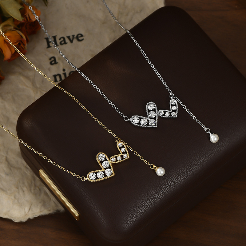 Atmósfera romántica sentido doble corazón broche diamante collar borla inteligente y suave versátil collar