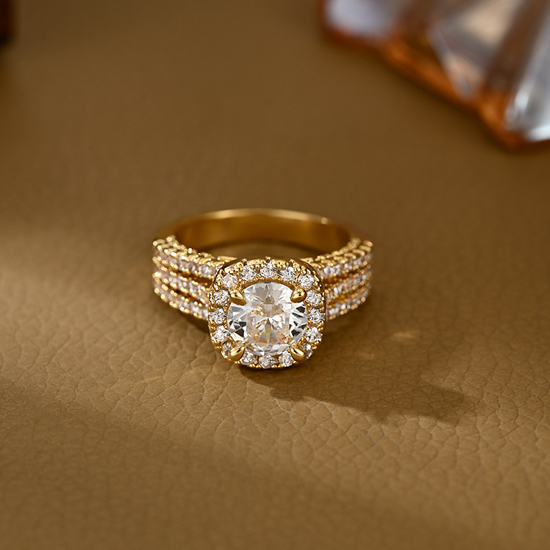 A French-style, elegant and dazzling square gemstone set everyday versatile ring details Picture