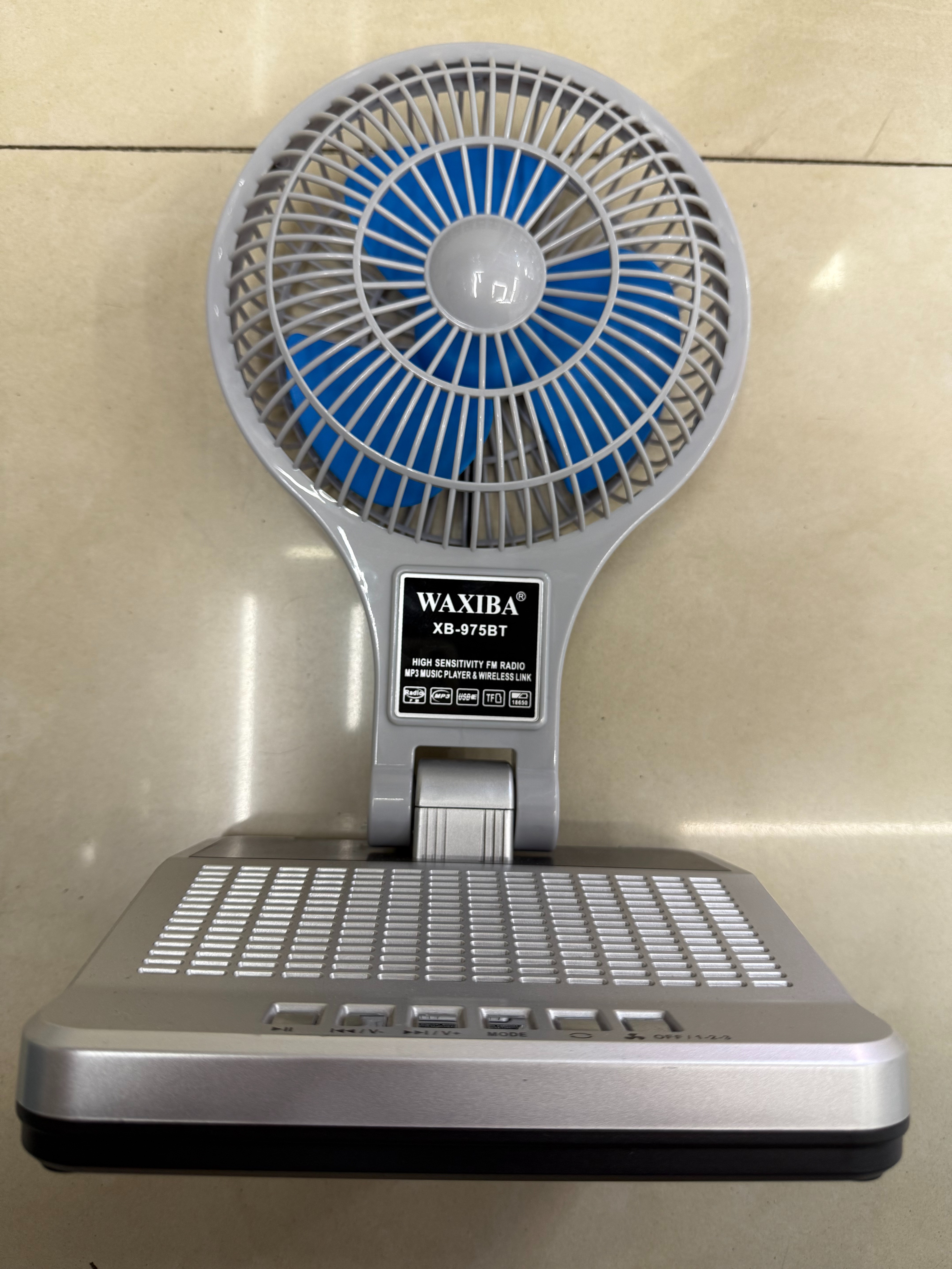 XB-975BT multi-functional fan, radio, Bluetooth speaker, desktop ornament, USB music, TF card, music playing, for the elderly, charging, cooling, heat dissipation and blowing details Picture