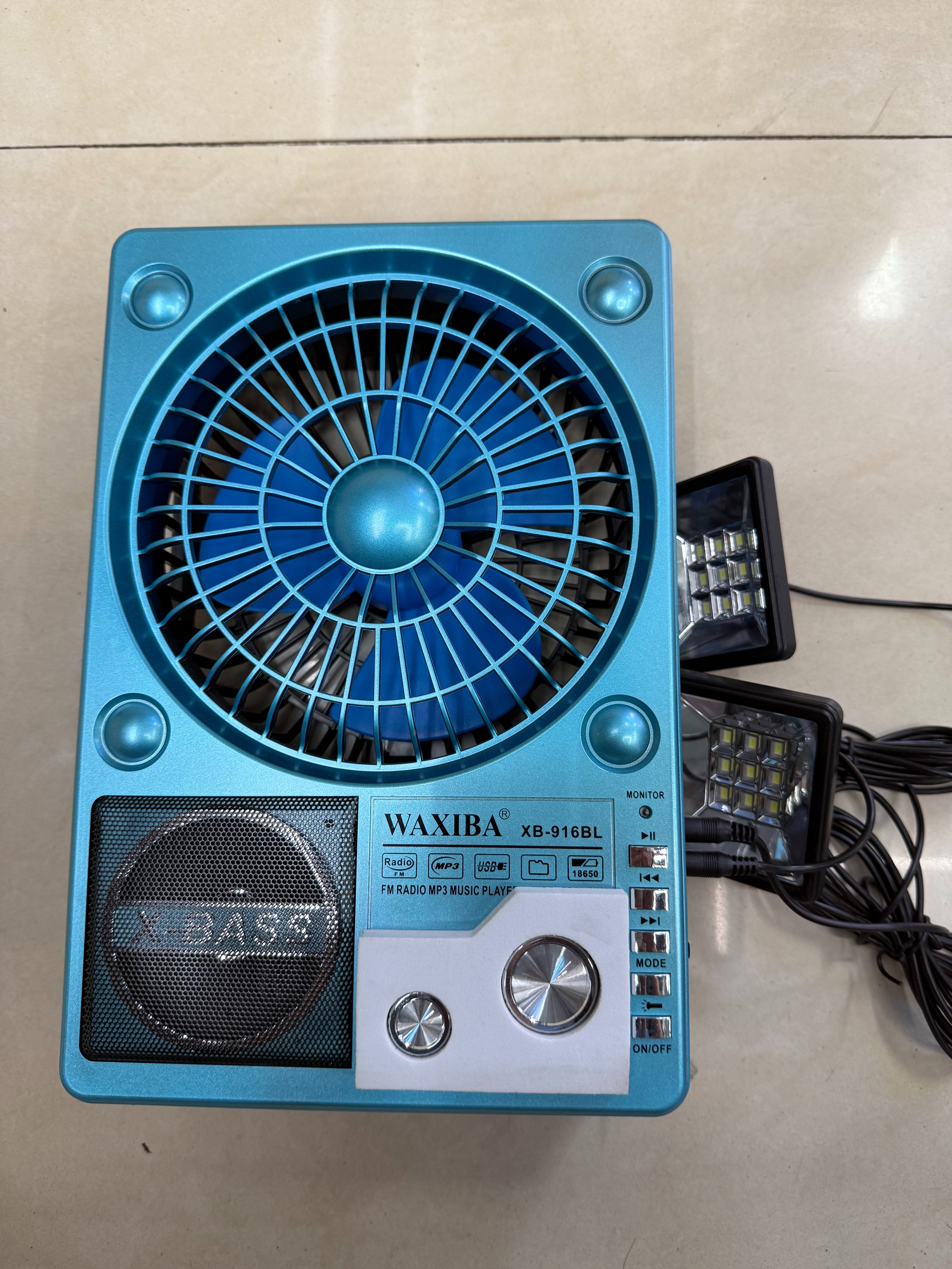XB-916BL solar radio Bluetooth speaker with light illumination, multi-functional desktop ornament, USB music, TF card for playing music, for the elderly, solar panel for charging, discharging, cooling, heat dissipation and blowing