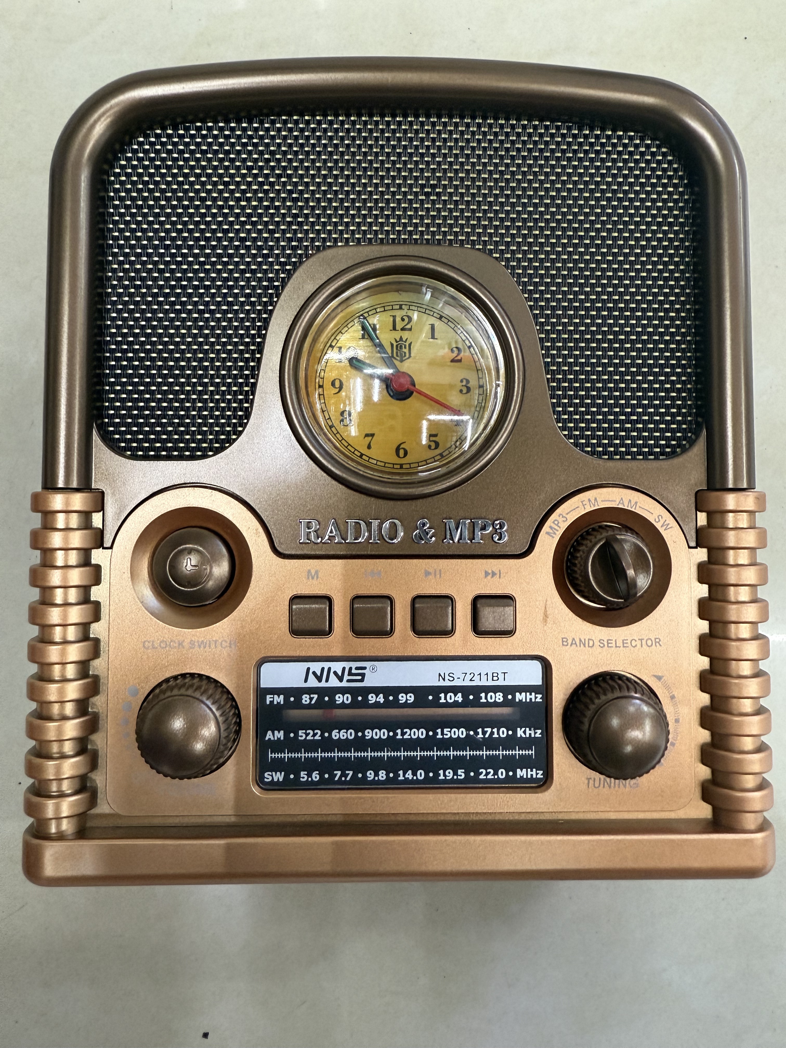 NS-7211BT classic retro radio Bluetooth speaker with clock, multi-band, multi-function, wood-grain retro design desktop ornament, USB music TF card for playing music, suitable for the elderly