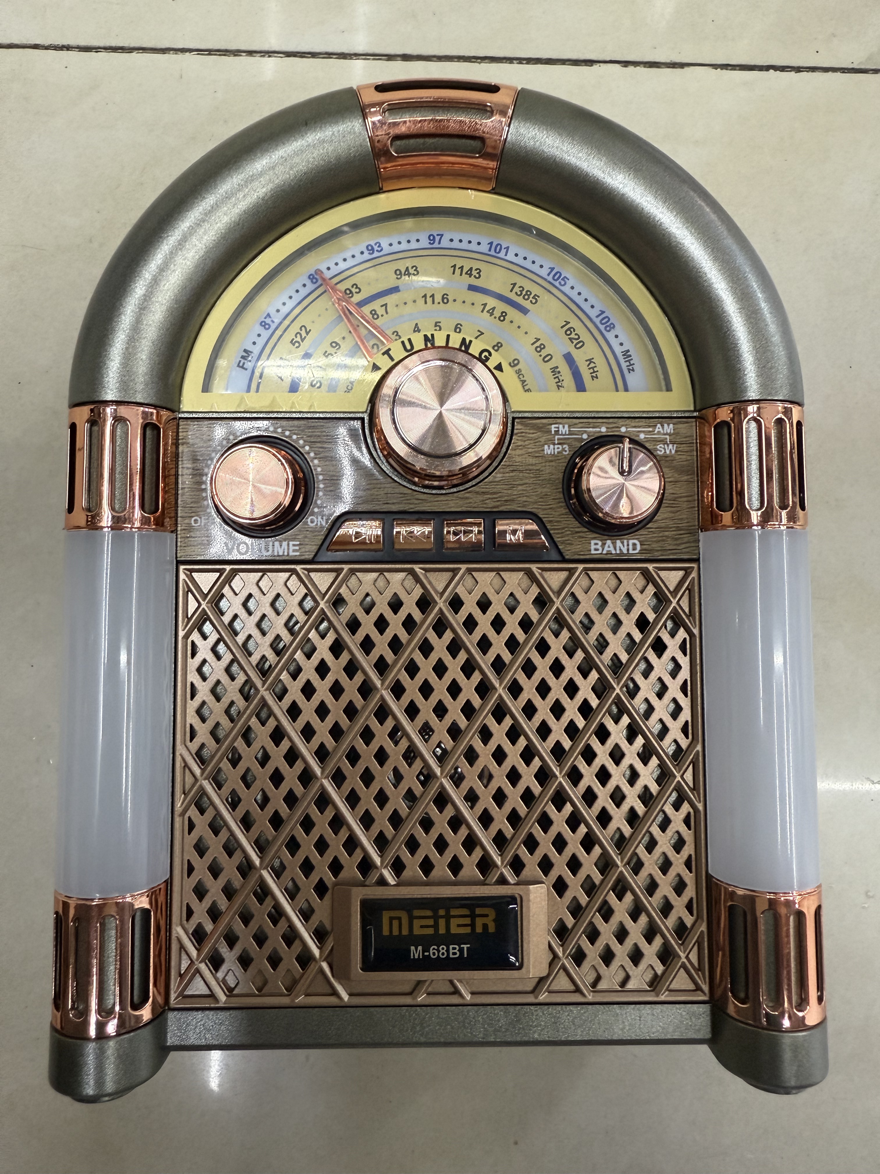 M-68BT classic retro radio Bluetooth speaker with color light, multi-band multi-function, retro design desktop decoration, USB music TF card for playing music, suitable for the elderly