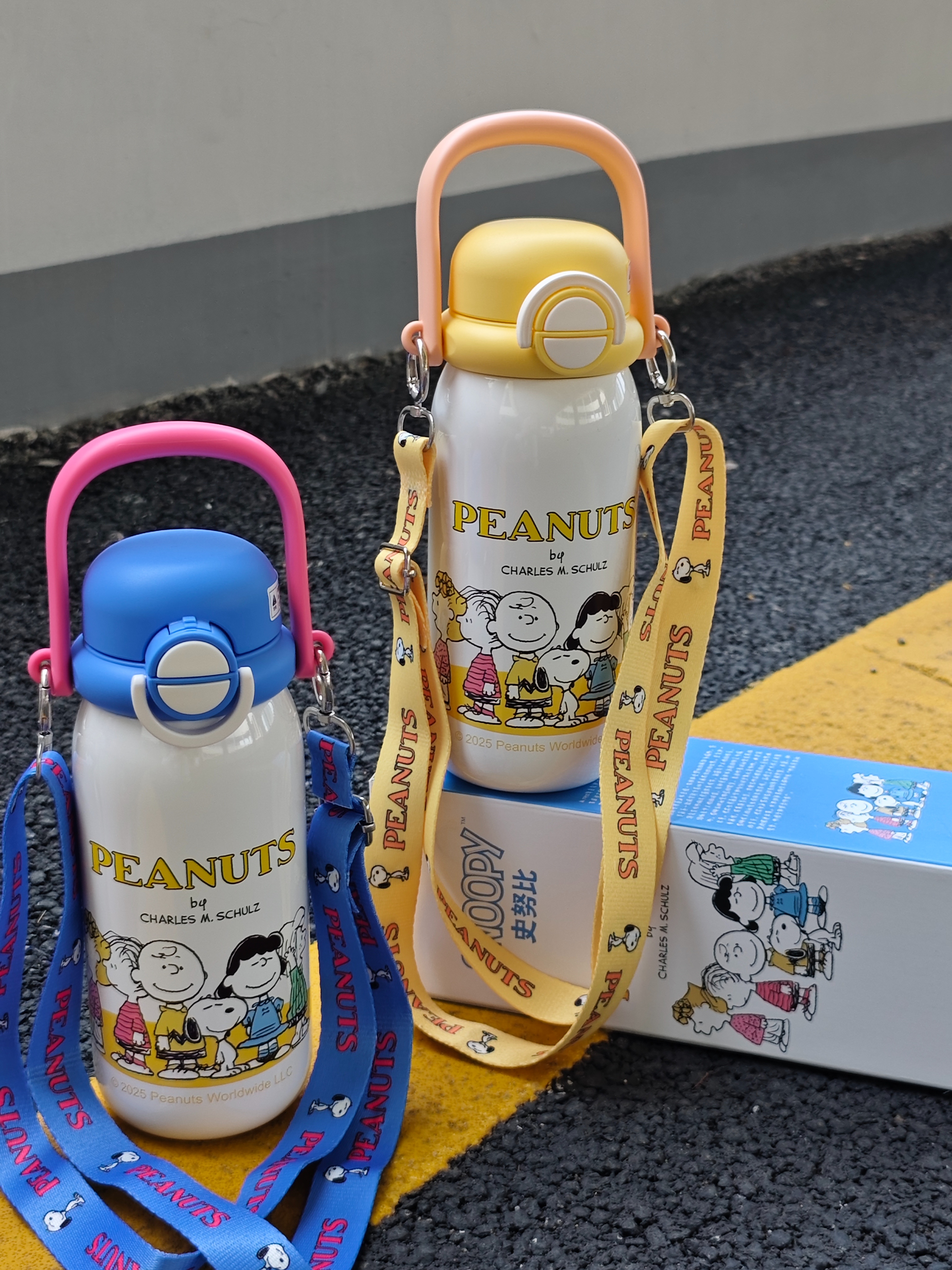 TinkerTot Snoopy Officially Authorized Insulated Water Cup, Snoopy Bouncing Double Drinking Water Cup with Handle Strap, 600/800ml