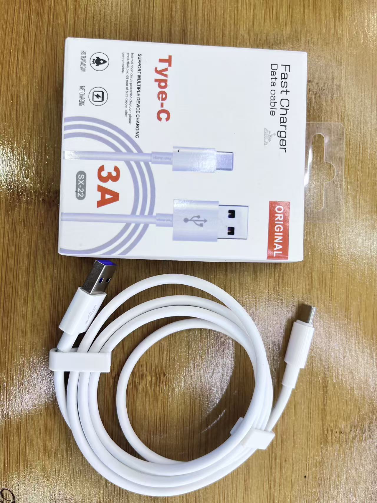 The 3A Super Fast Charging data cable is suitable for Apple, Android, Xiaomi and Huawei Type-C mobile phone charging cables Item Picture