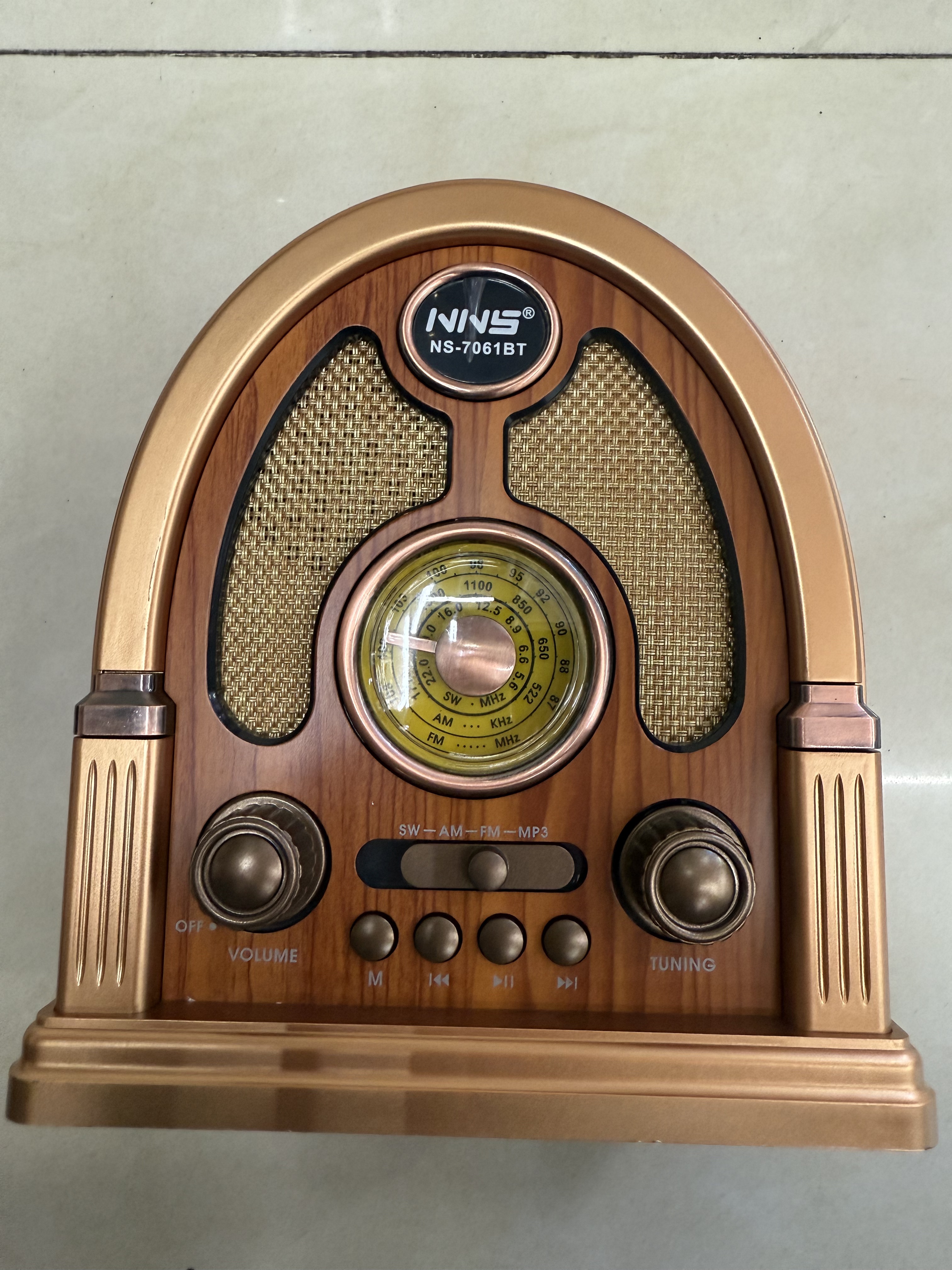 NS-7061BT classic retro radio Bluetooth speaker, wood grain retro design, multi-band multi-functional desktop ornament, USB music TF card for playing music, suitable for the elderly