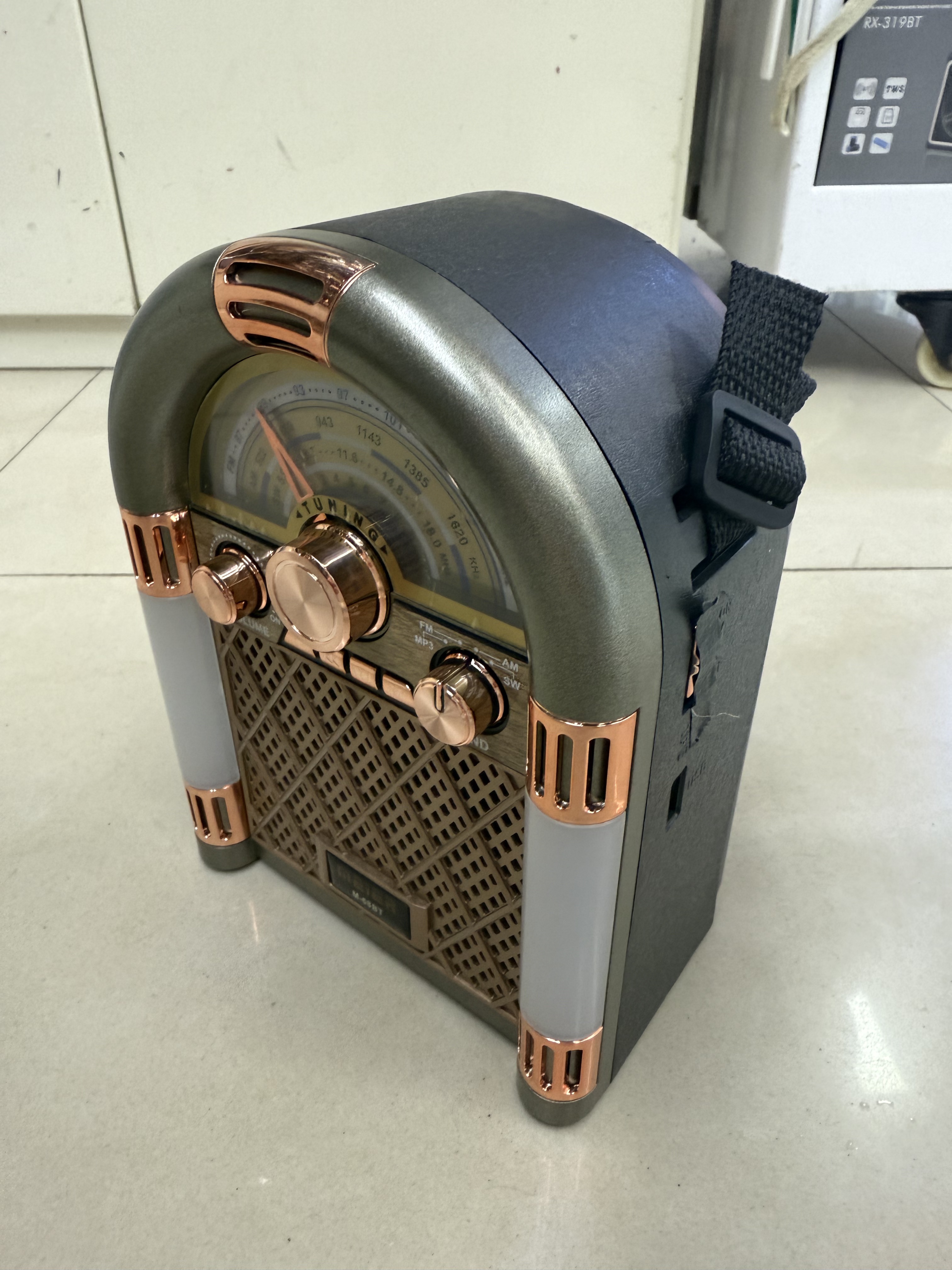M-68BT classic retro radio Bluetooth speaker with color light, multi-band multi-function, retro design desktop decoration, USB music TF card for playing music, suitable for the elderly Specification image