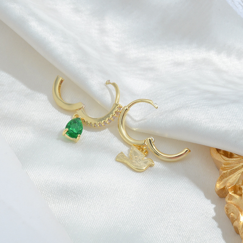 Fresh, fashionable, simple and high-end leaf bow, three pairs in one card, versatile style Specification image