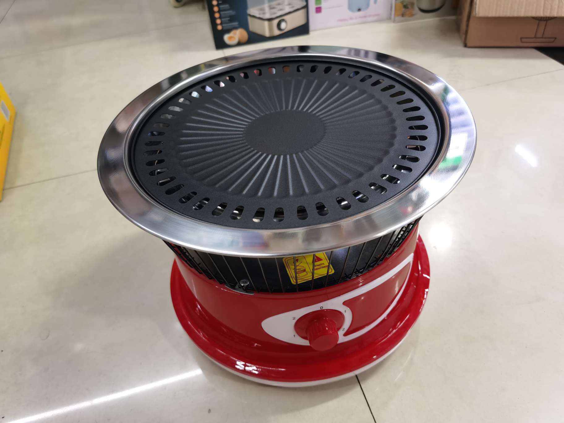 Electric grill, household barbecue and grilling all-in-one pot, Korean-style multi-functional frying and grilling plate, baking pan, non-stick pan for grilling Application Scenario