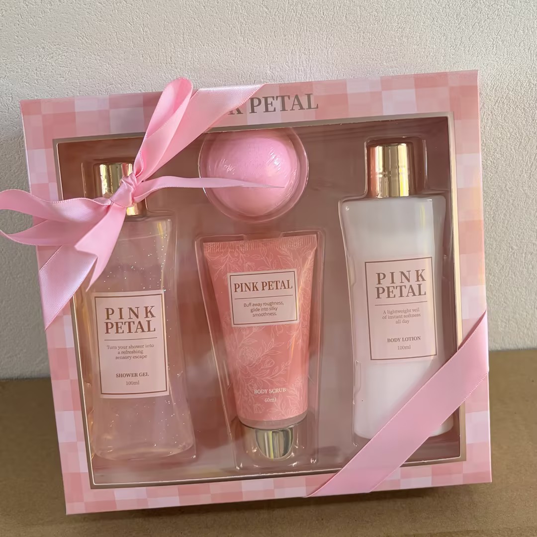 Pink checkered souvenir hair care set, bow ribbon body care gift box, 4-piece set details Picture