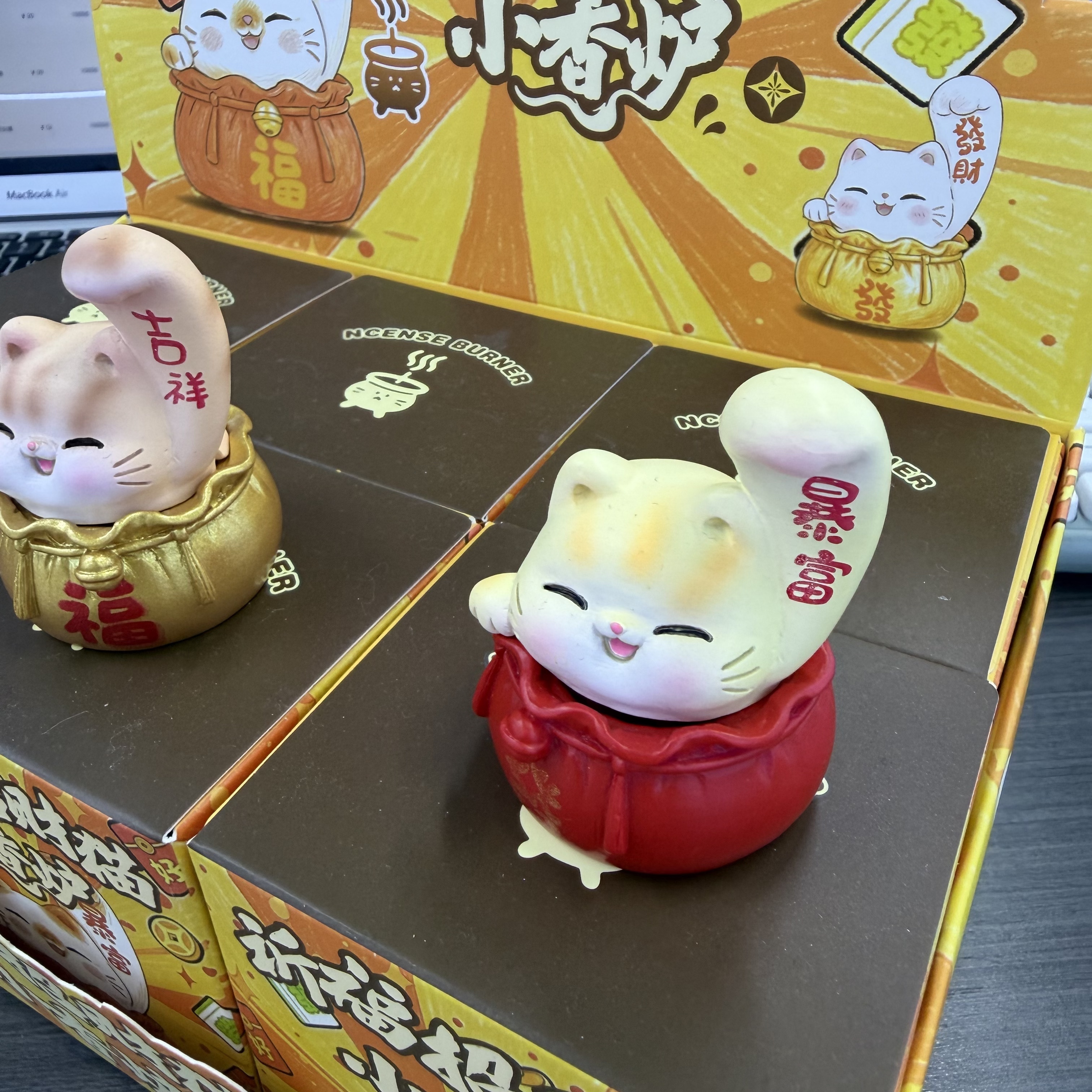 Trendy blind box toys, Maneki Neko figurines, small incense burners, trendy blind bag boxes, collection gifts, novel and interesting office figurines Specification image