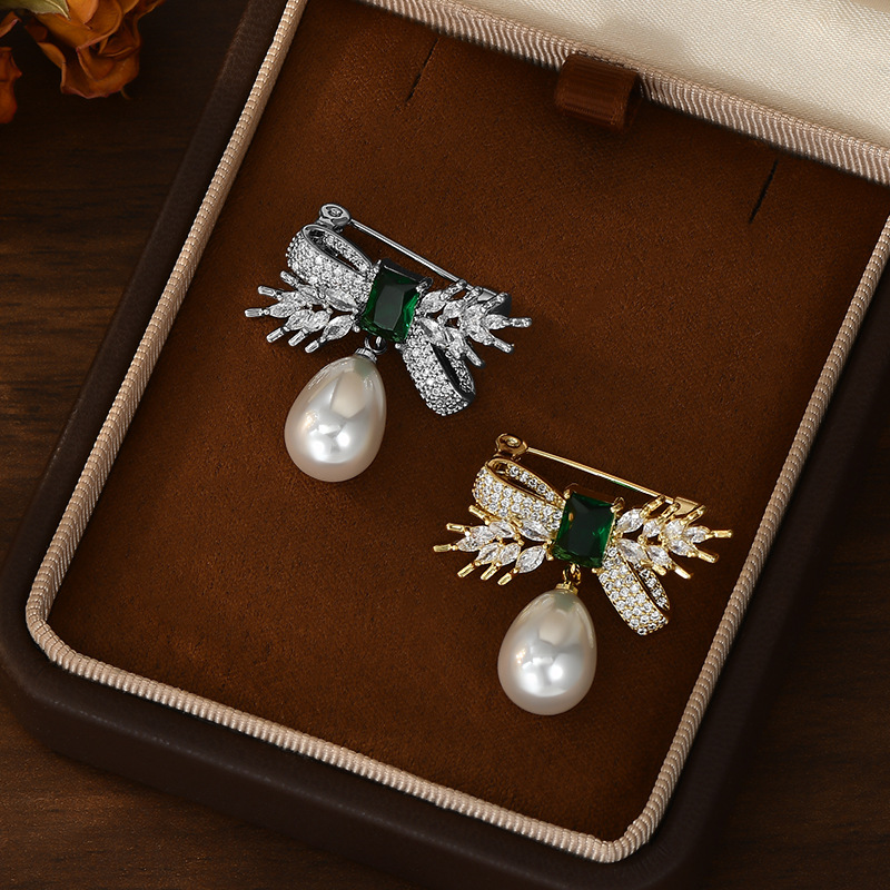 Exquisite, luxurious and high-end bow design, a versatile ear stud for daily use