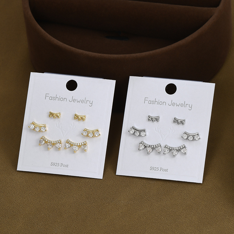 Three-piece set of golden arc-shaped diamond-shaped heart-shaped earrings for women, detachable and stackable, with a unique design sense