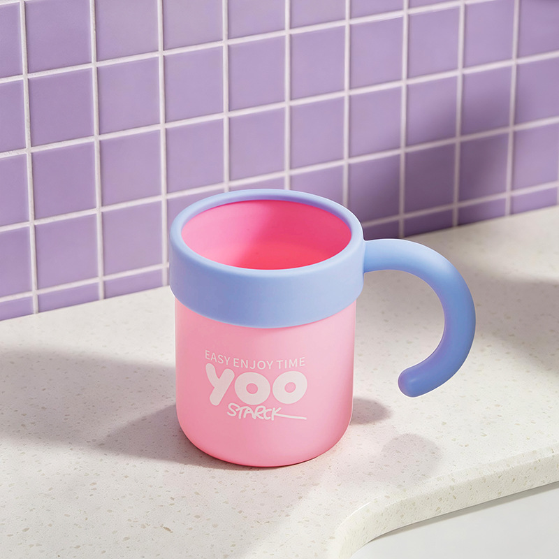 m04-7178 New dual-color couple mouthwash cup, children's creative wide handle parent-child brushing cup, smooth hand grip Specification image