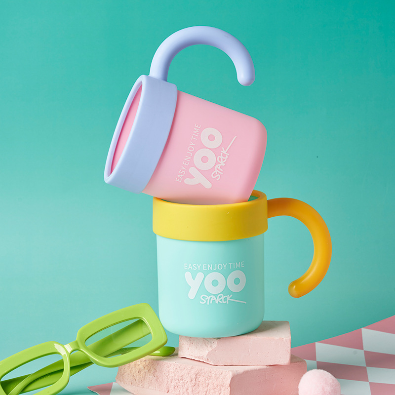 m04-7178 New dual-color couple mouthwash cup, children's creative wide handle parent-child brushing cup, smooth hand grip Item Picture