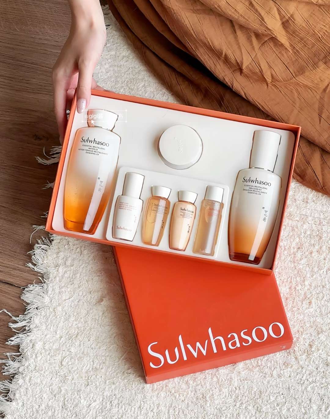 Sulwhasoo Ziying Luguang Skin Care Gift Box Repairing, Moisturizing, Antioxidant, Anti-Sugar and Anti-Aging Skin Care Set Gift Box details Picture