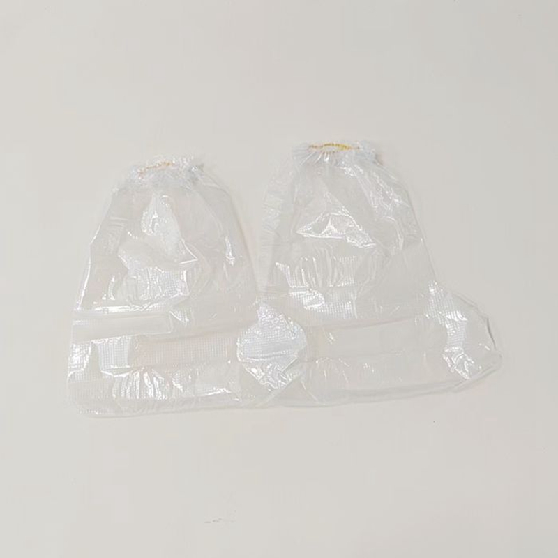 Bonin wholesale nuevo paquete pequeño independiente cubierta de zapatos desechables impermeable al aire libre para la escuela plástico portátil estilo de tubo medio para niños cubierta de zapatos de lluvia Application Scenario