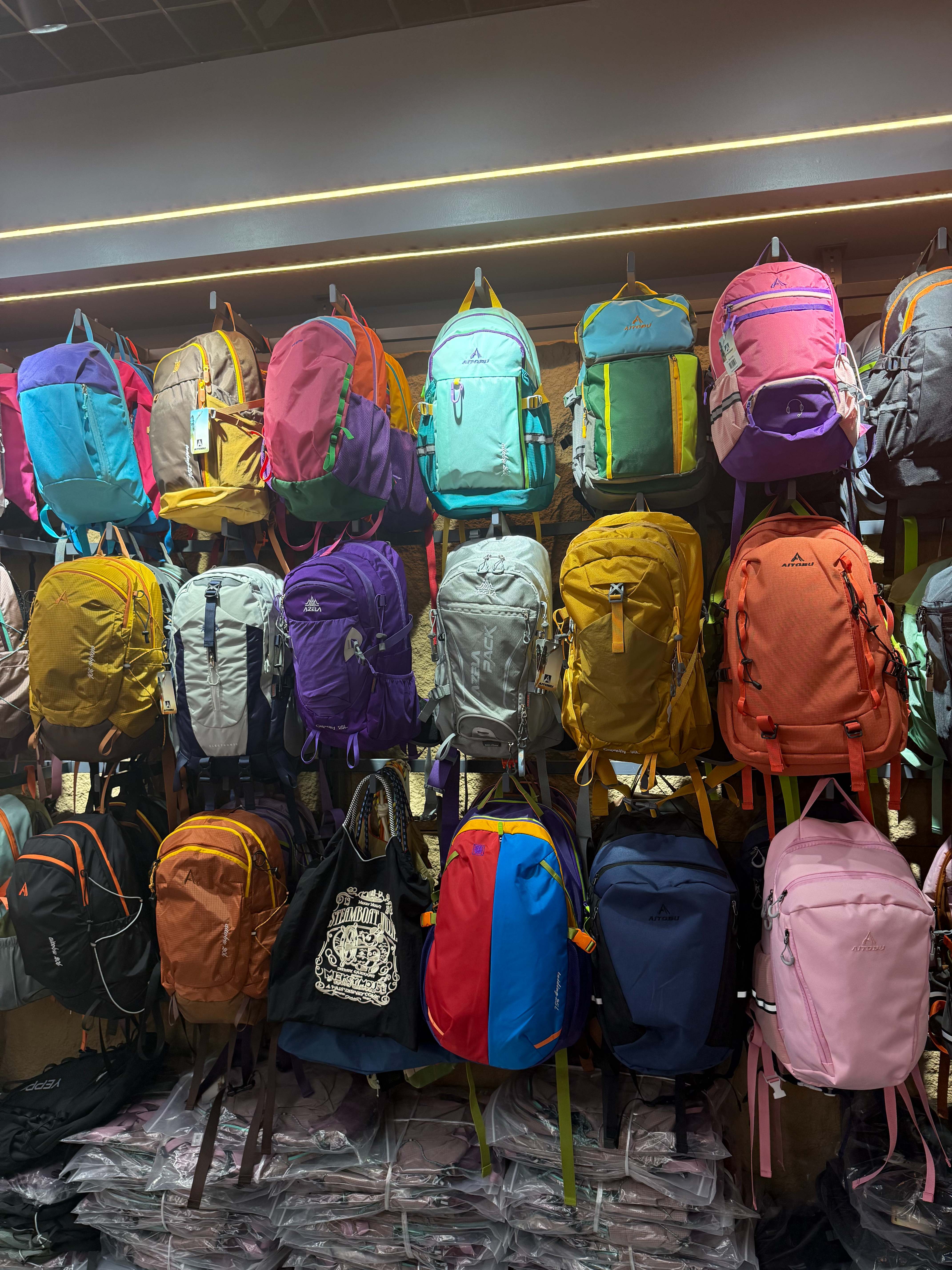 Wanli Hong luggage describe pic - 4