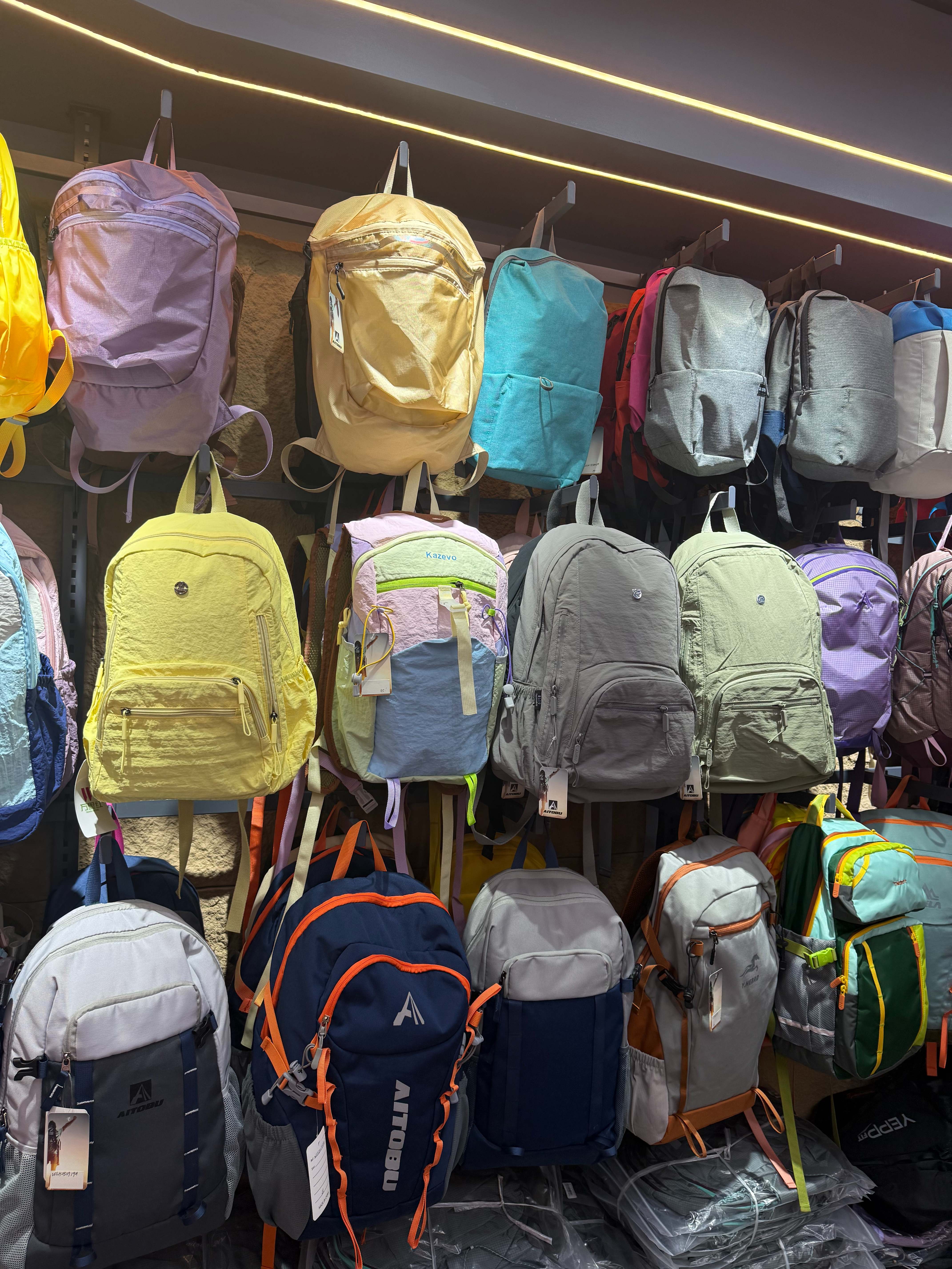 Wanli Hong luggage describe pic - 3