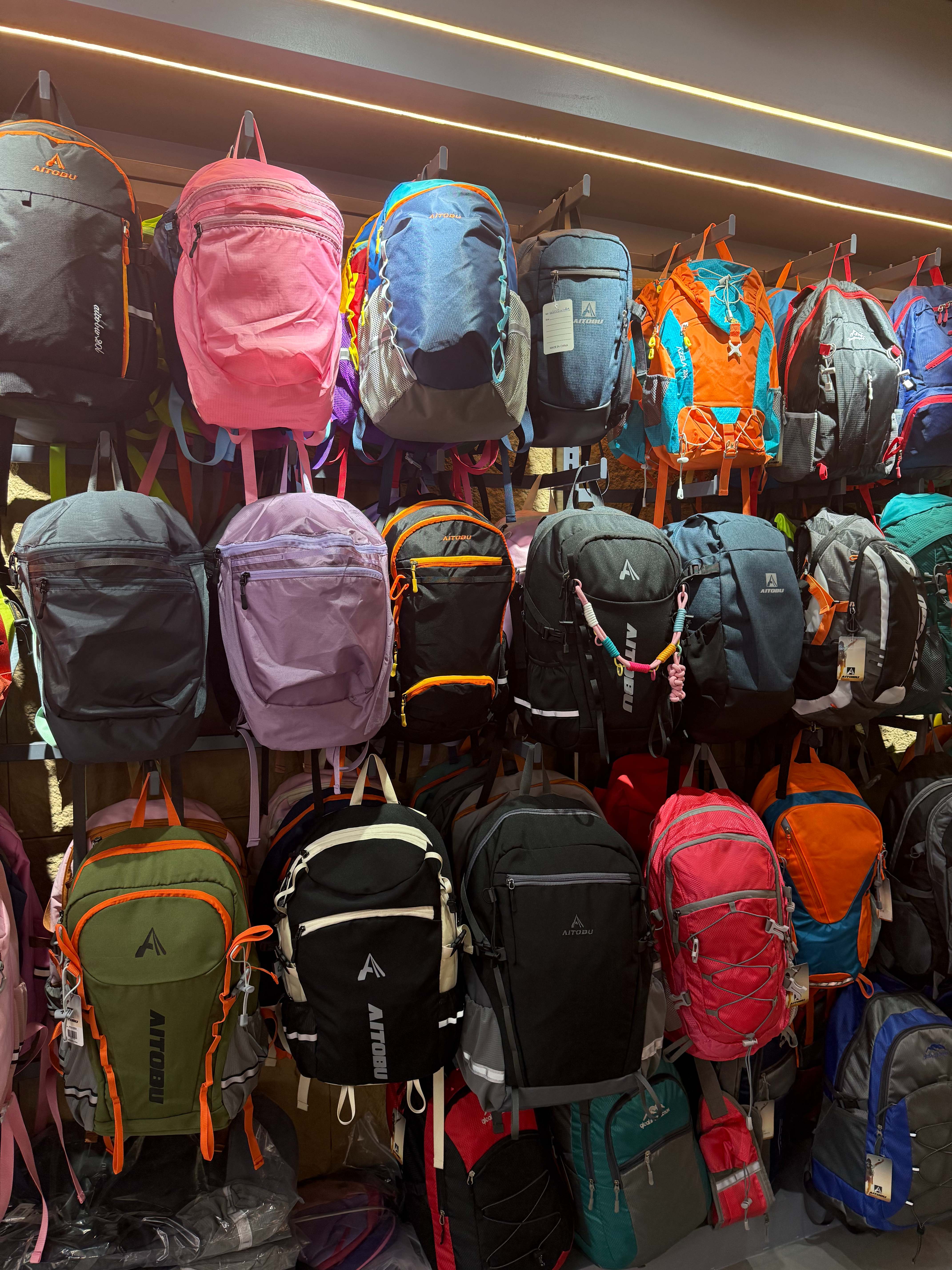 Wanli Hong luggage describe pic - 5