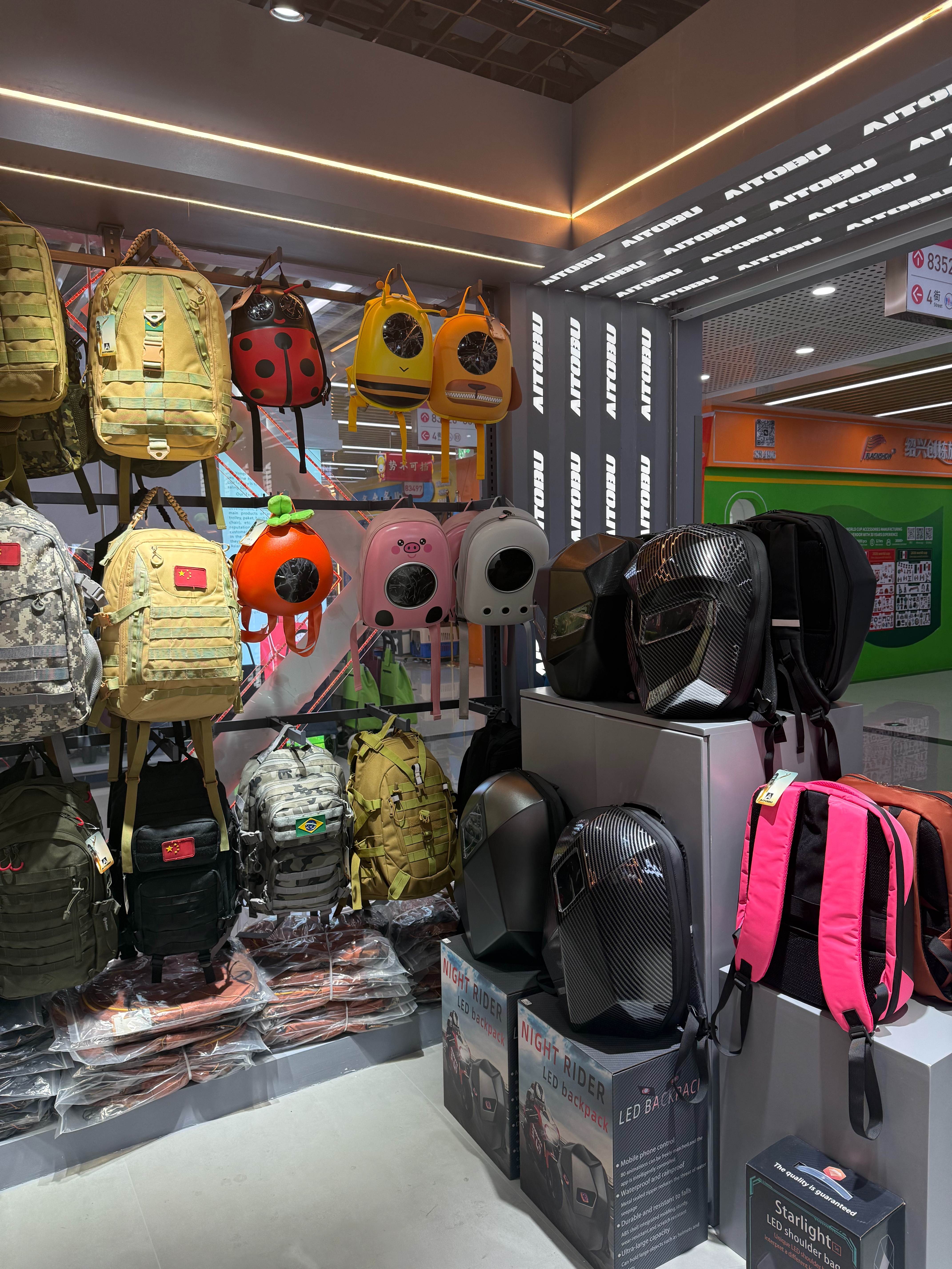Wanli Hong luggage describe pic - 8