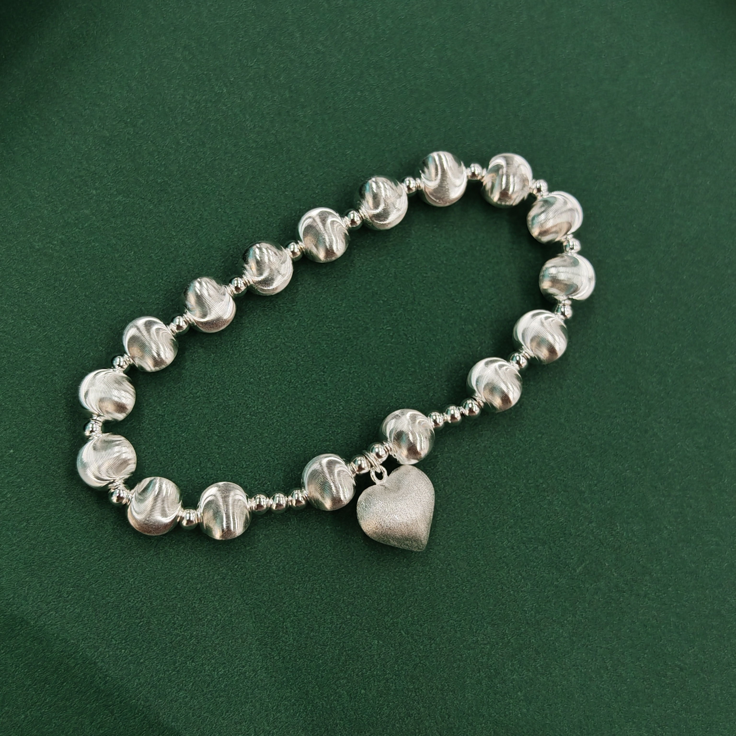 Silver cat's eye brushed bead bracelet, heart-shaped pendant, accessory bracelet, fashionable and versatile, high-quality bracelet S925, all silver details Picture