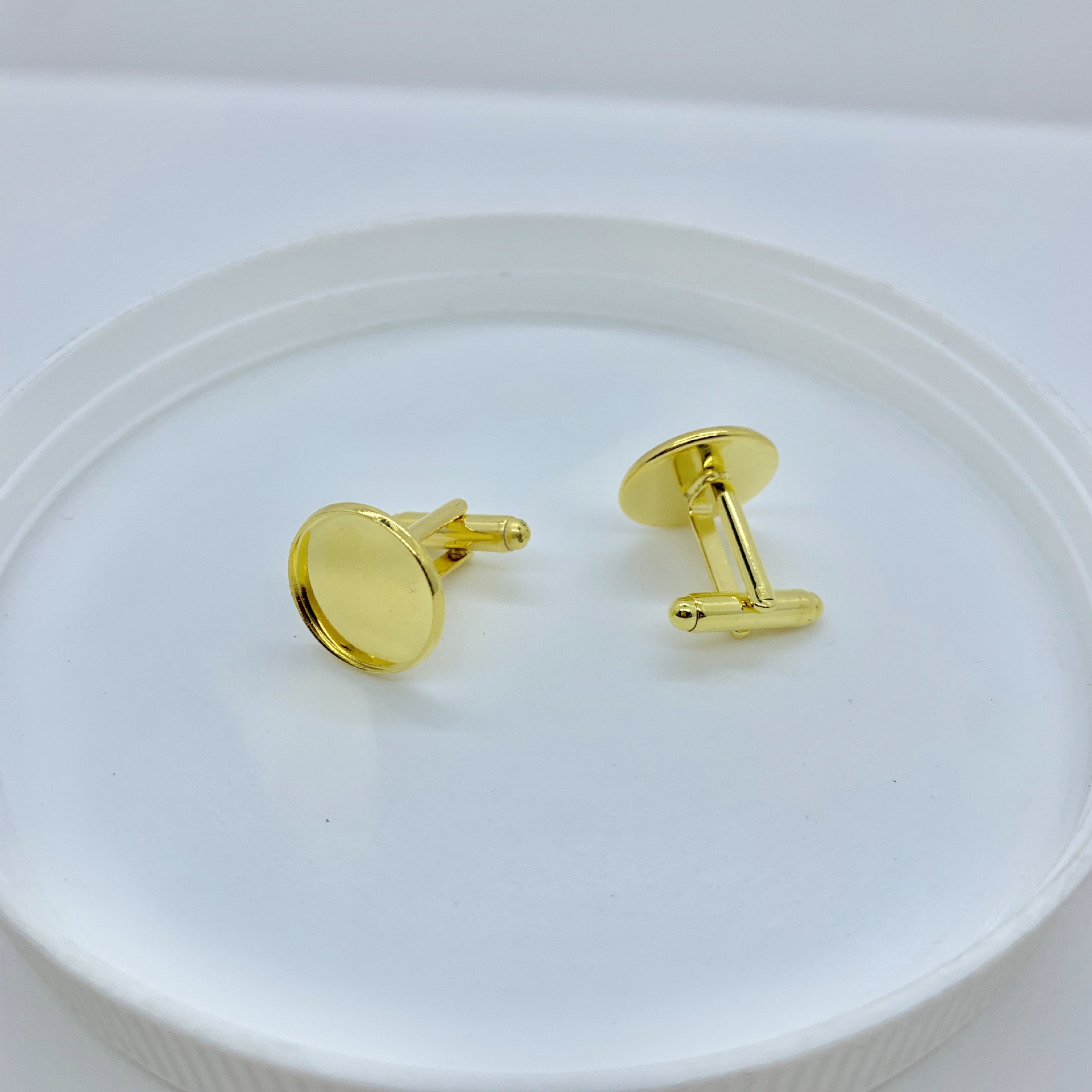 Copper-plated round cufflinks can be attached with a 16mm stone zircon base as a diy French cufflink accessory Specification image