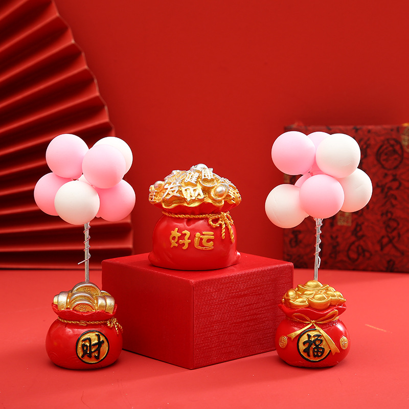 厂家热销  福袋告白气球抖树脂汽车小摆件钱袋招财好运新年小工艺品摆件