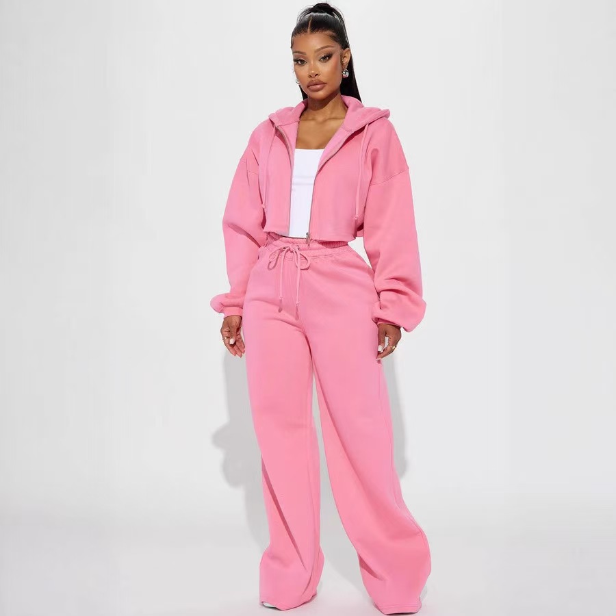 في الربيع خريف عام 2026، تم إنشاء مجموعة جديدة من أزياء "أكمام طويلة" للتسلية في مجال التجارة الخارجية الخارجية بين الولايات المتحدة وأوروبا