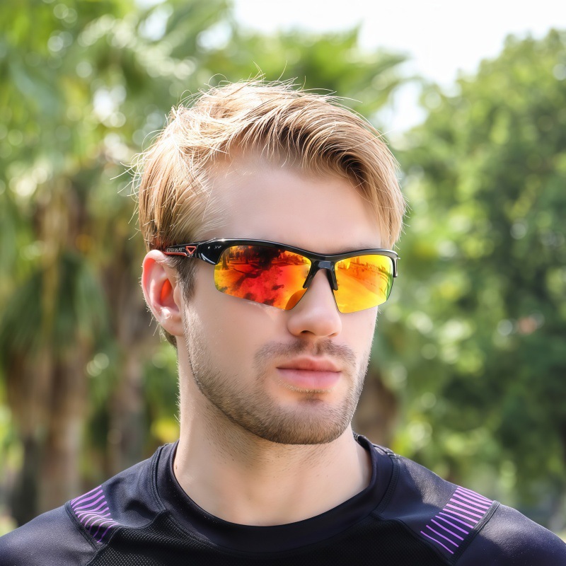 وتمارس الرياضة في الهواء الطلق مرآة شمسية من طراز Sunglasses Mark March Marage Mark على طريق للسيارات على مرآة حبر ملونة detail image 2