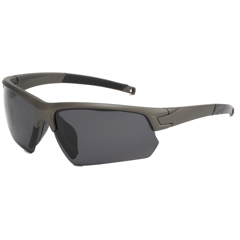 Windproof outdoor sports cycling glasses, new color-changing sunglasses, men's and women's dazzling polarized sunglasses Application Scenario