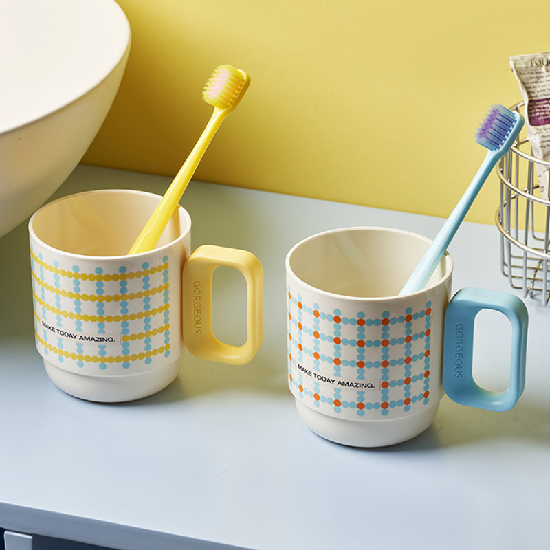 M80-5004 Home bathroom Toothbrush Cup, student cartoon Dot Dot Dormitory Cute mouthwash cup details Picture