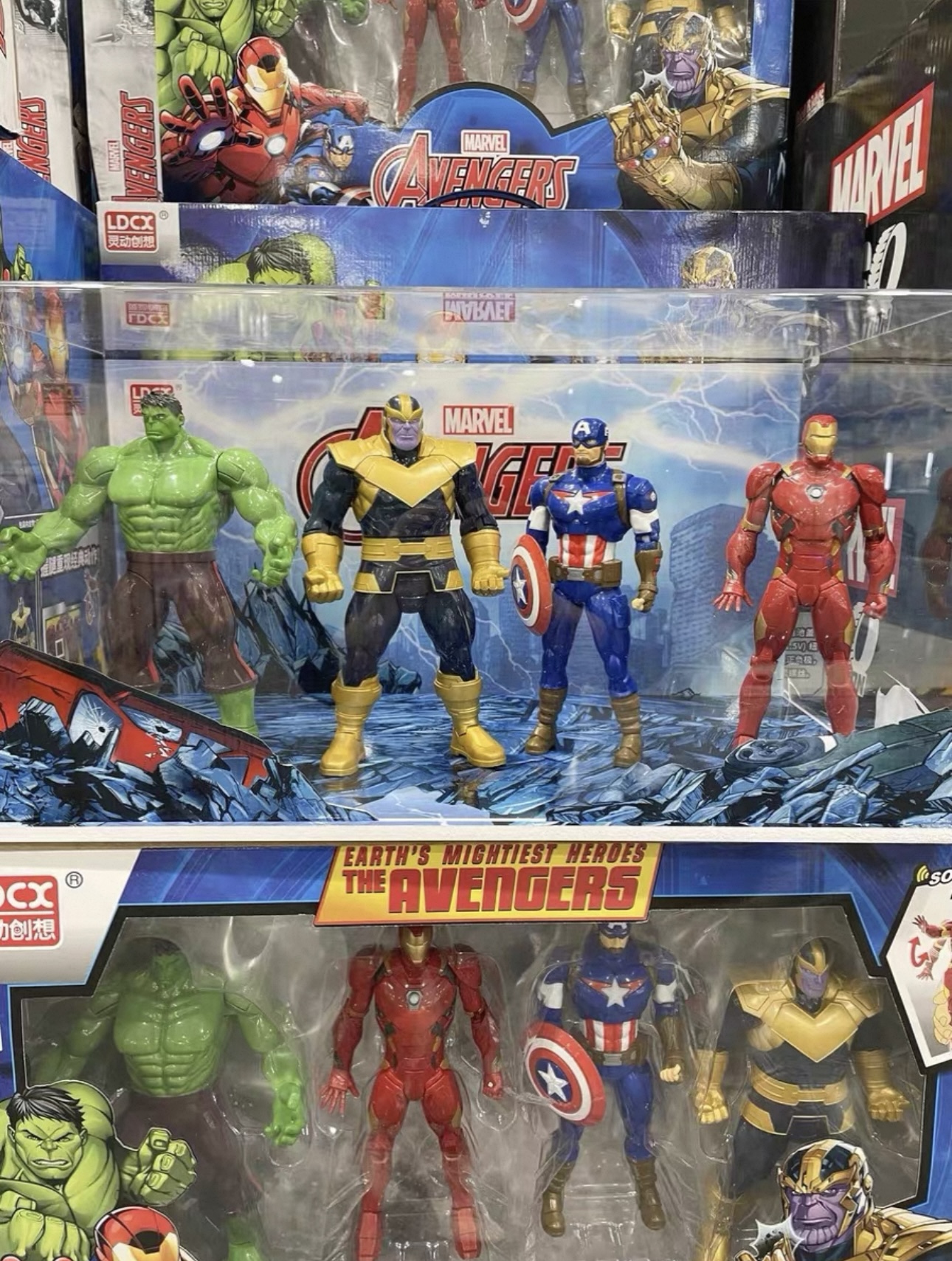 "Мстители", герои боевиков из серии marvel