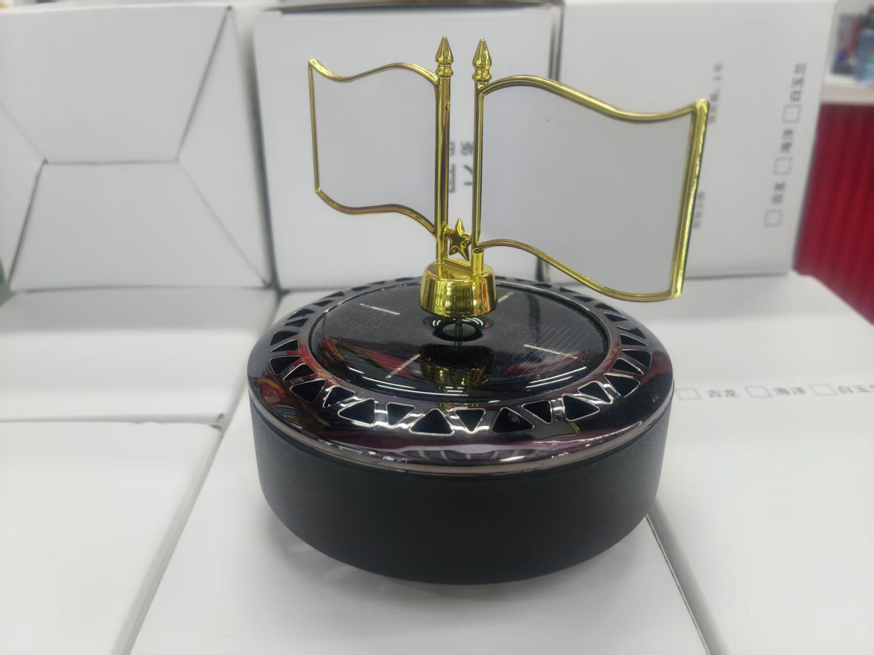 Golden double flag shaped solar aroma diffuser, black base silent aroma diffuser, household aroma diffuser