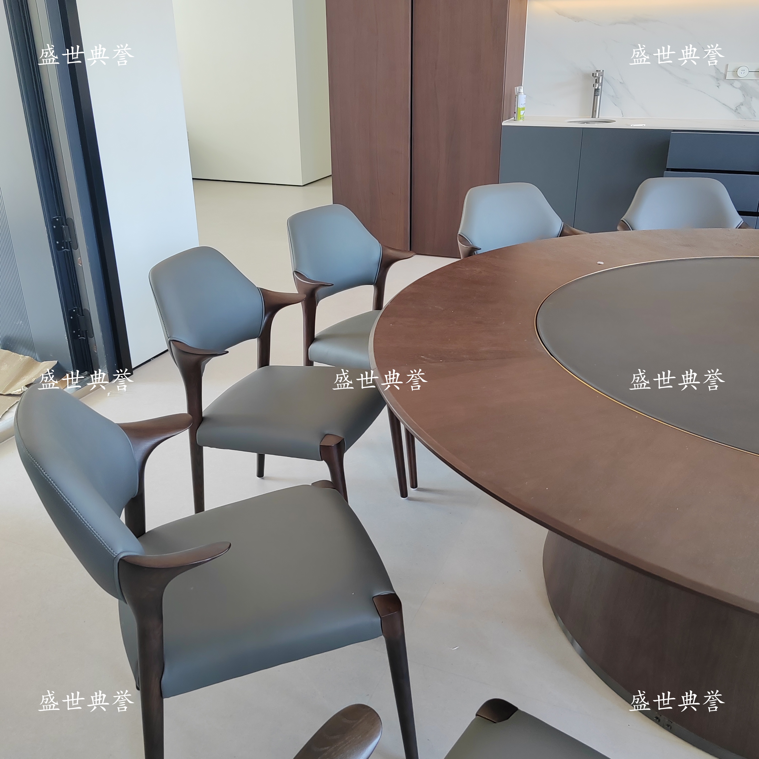 Yichun International Hotel Solid Wood Electric Dining Table and Chair Company Club Business reception solid wood Chairs Villa household dining chairs details Picture