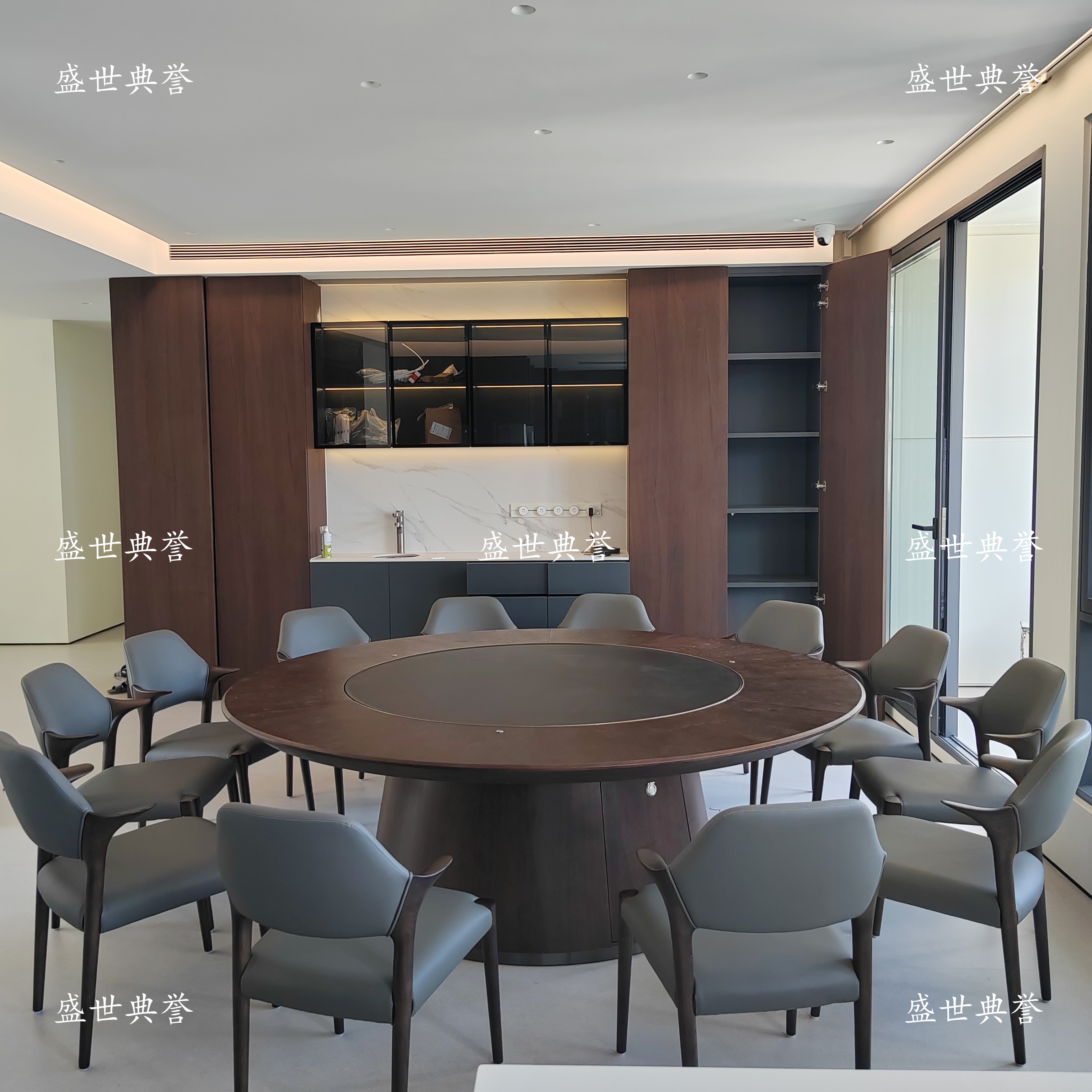 Yichun International Hotel Solid Wood Electric Dining Table and Chair Company Club Business reception solid wood Chairs Villa household dining chairs Item Picture