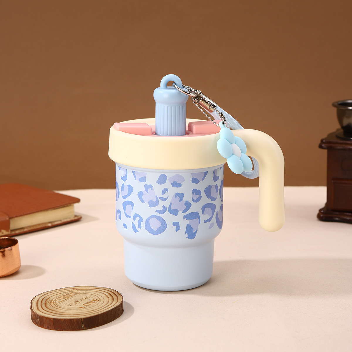 Y290-QSXD2235 New leopard print 316 stainless steel insulated cup, portable, high appearance level straw cup with handle detail image 11
