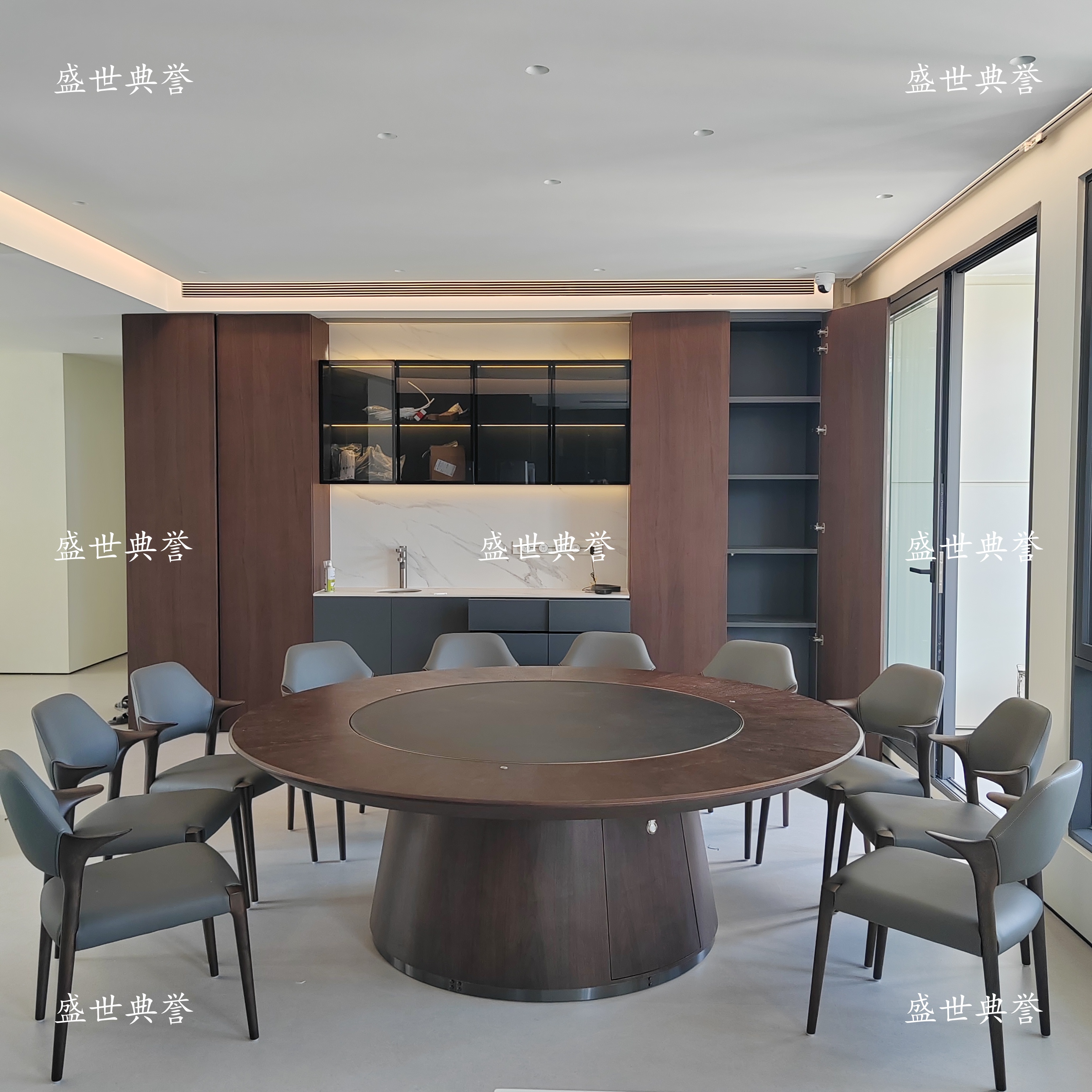Yichun International Hotel Solid Wood Electric Dining Table and Chair Company Club Business reception solid wood Chairs Villa household dining chairs Application Scenario