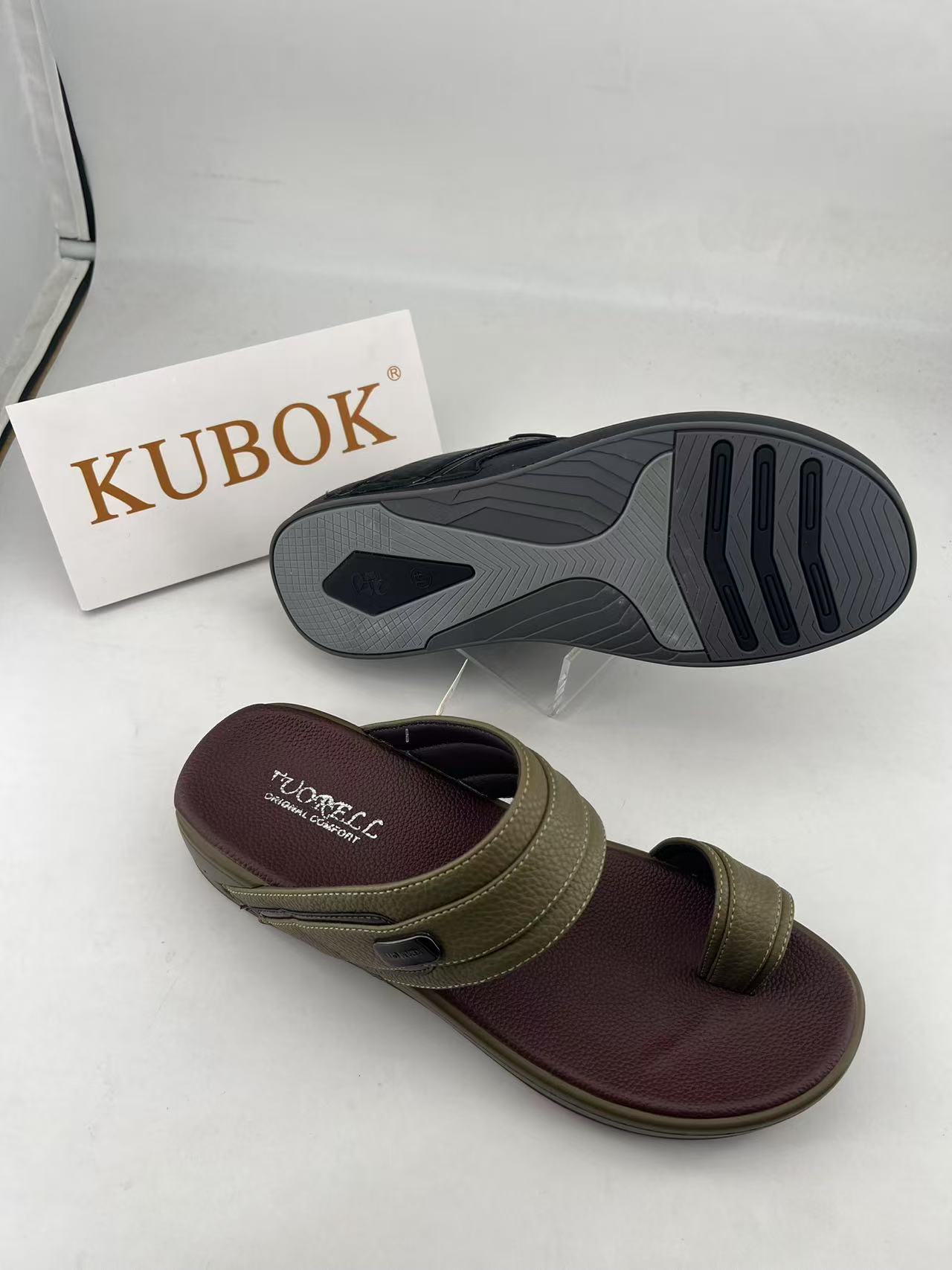 Men's slippers are comfortable and are exported to Africa and the Middle East