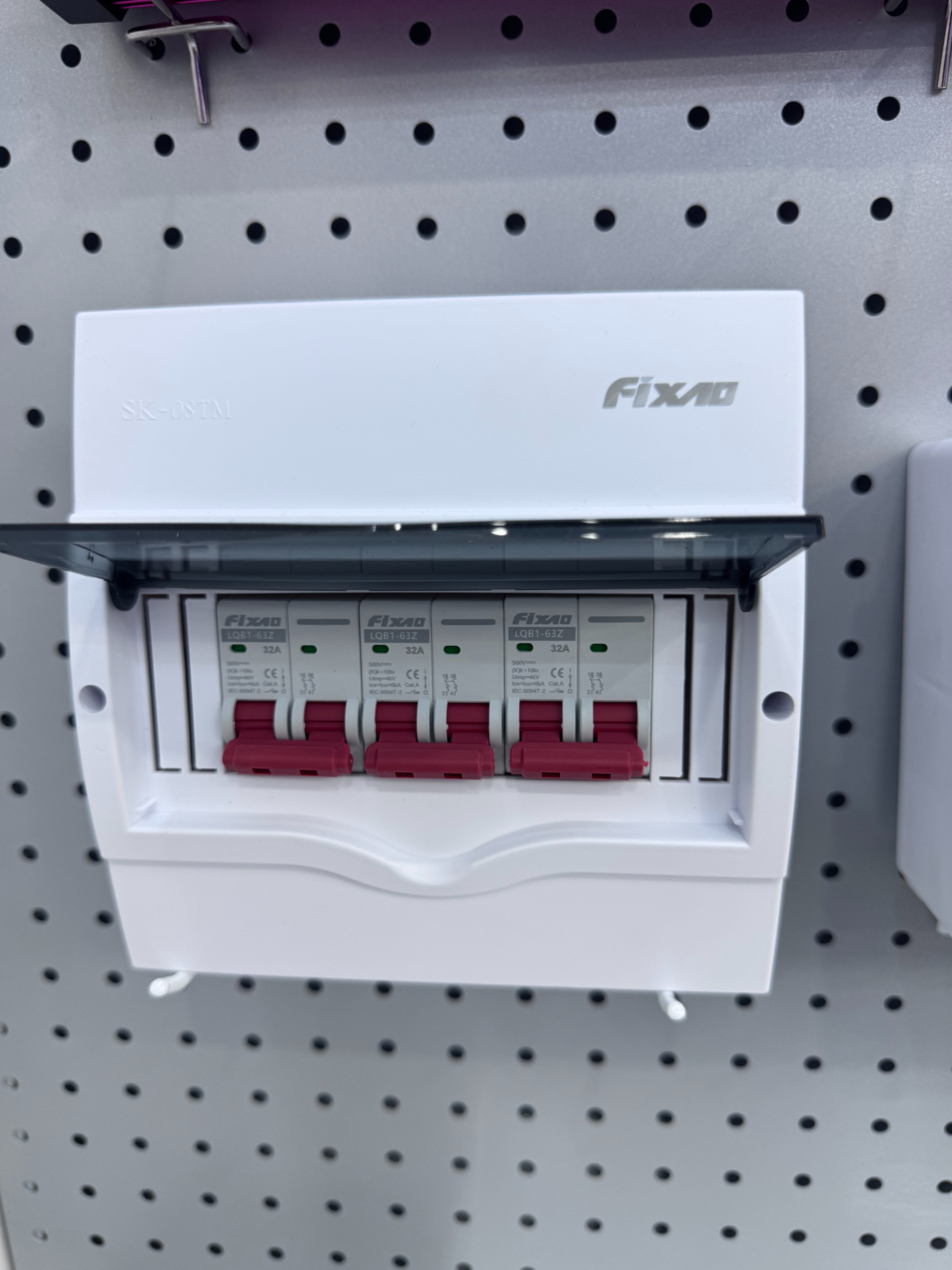 Multimedia information box, white distribution box, home wall socket control box, simple type, safe and durable