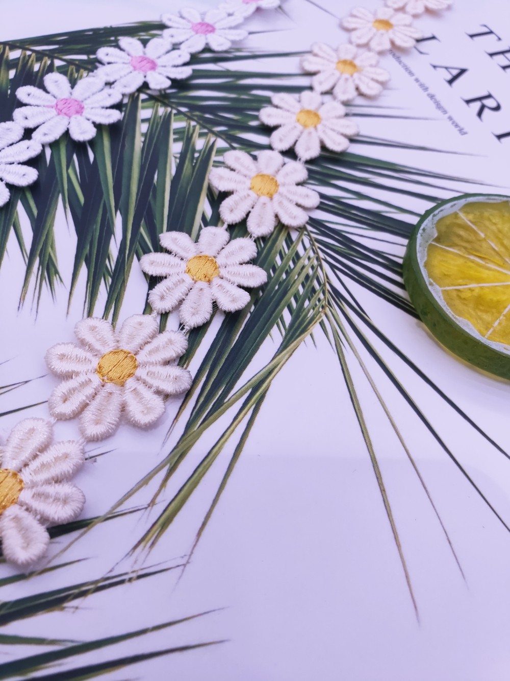 Eight-petal sunflower DIY clothing handicrafts and other water-soluble embroidered lace Application Scenario