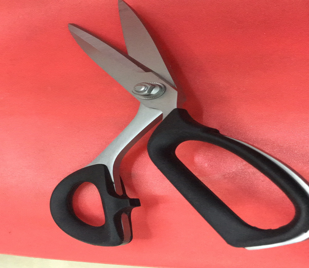 义乌好货 裁缝剪刀黑色把手剪刀详情图2