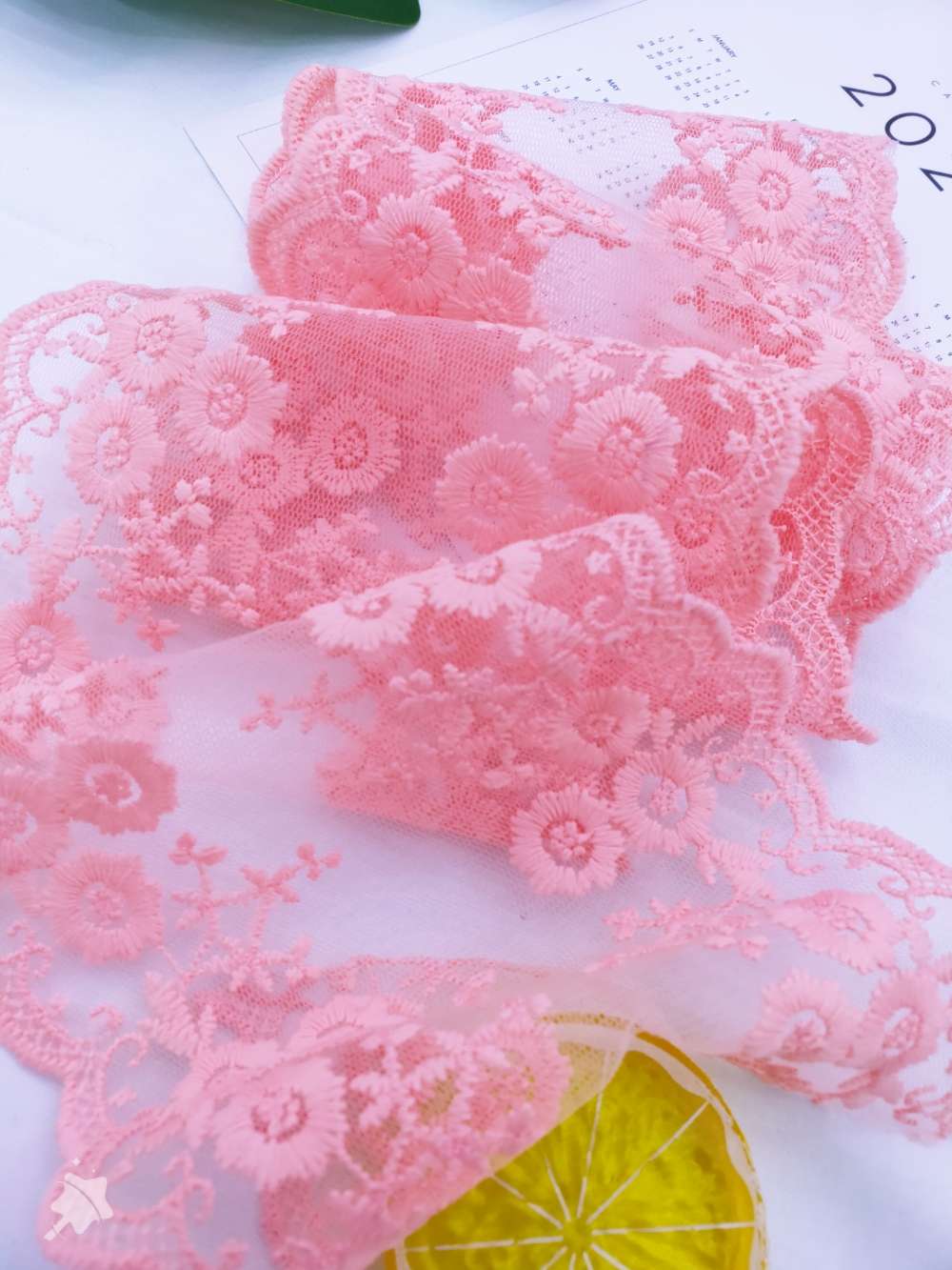 A fresh and light 13cm milk silk double-row small flower mesh fabric embroidery accessory for home textiles and clothing details Picture