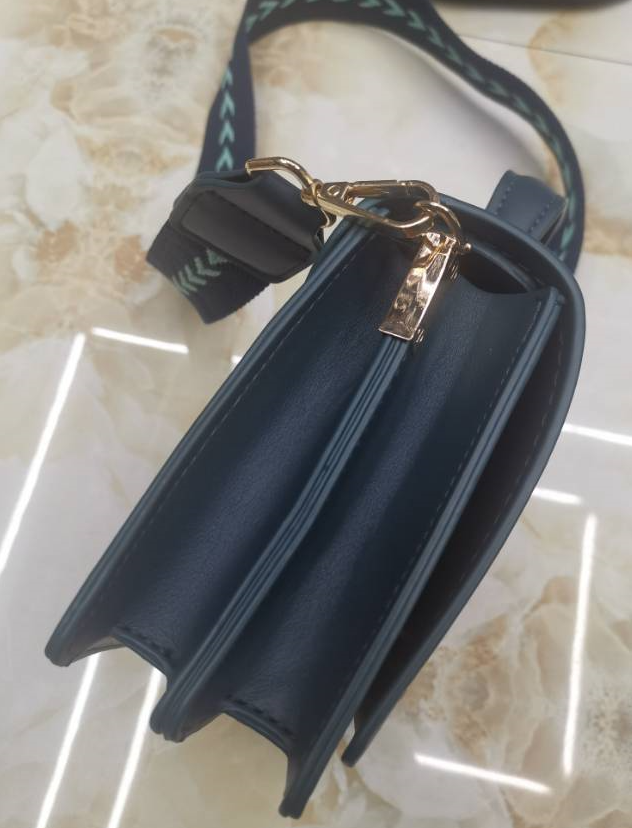 Yiwu Good Goods Shoulder Bag Fashion Women's Bag Retro Small Square Bag Europe And The United States Fashion Ladies Crossbody Bag details Picture