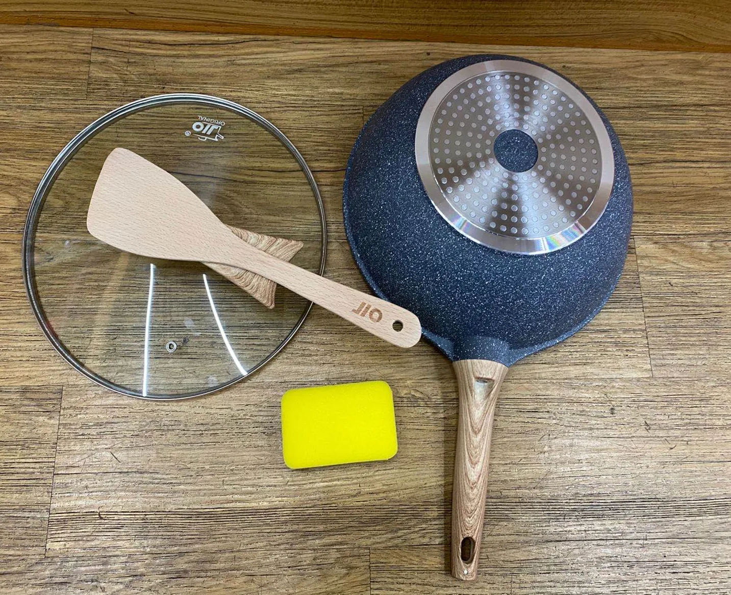 Yiwu Good quality tourmaline wok, non-stick wok, 30CM diameter, easy to rinse detail image 1