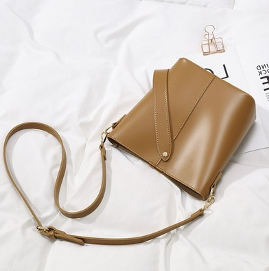 义乌好货 英伦风潮流网红款港风秋季百搭宽带水桶包学院风少女心详情图2