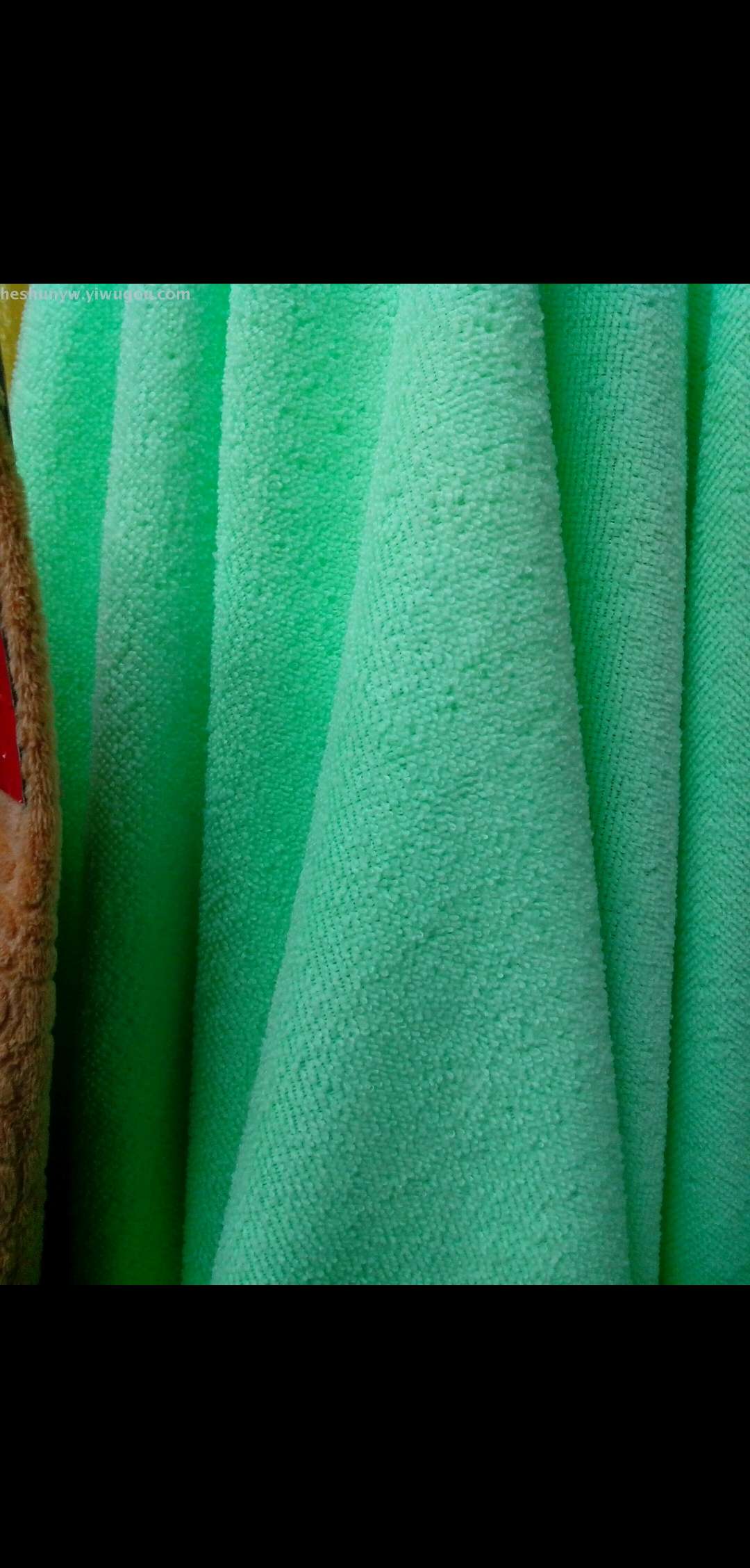 超细纤维毛巾布包括全涤涤锦，这款面料吸水性好，手感柔软