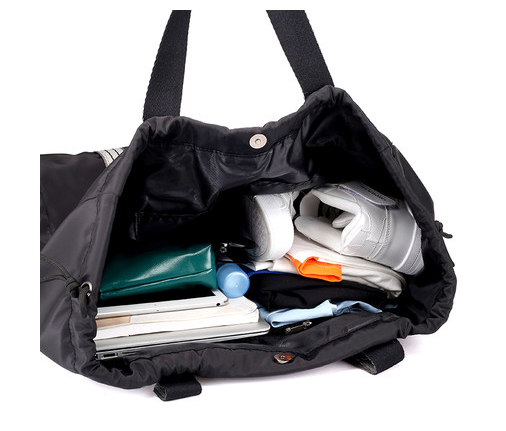 义乌好货 大容量女士单肩包百搭户外旅行包防水尼龙布抽绳包详情图3