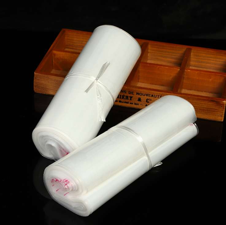 We have a complete range of in-stock specifications or custom factory direct sales of PE self-adhesive packaging bags, clothing warning words, plastic bags, and custom-made printed transparent frosted soft bags details Picture