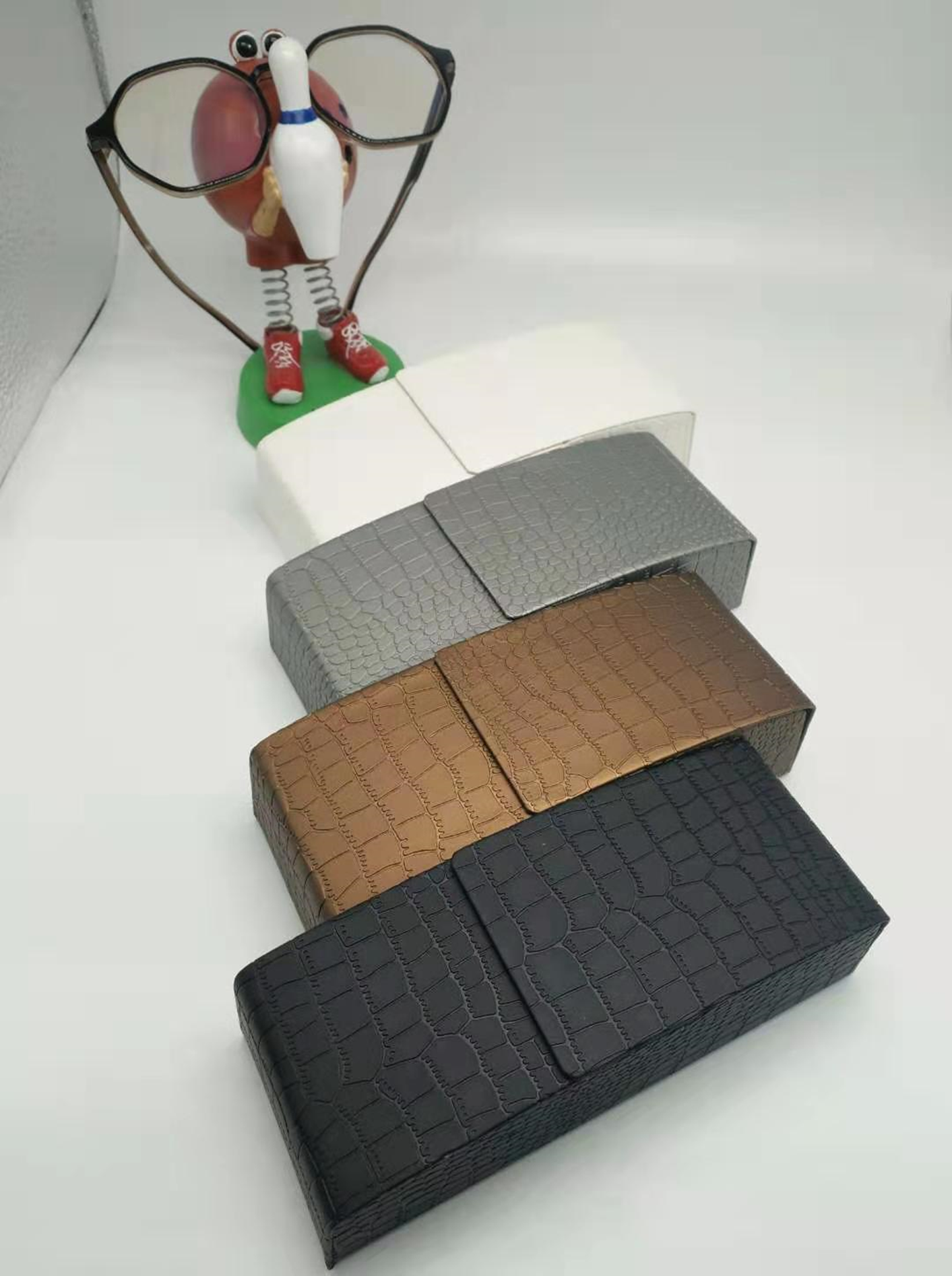 义乌好货 太阳镜手工盒 新款蛇皮纹手工盒 墨镜盒批发详情图2