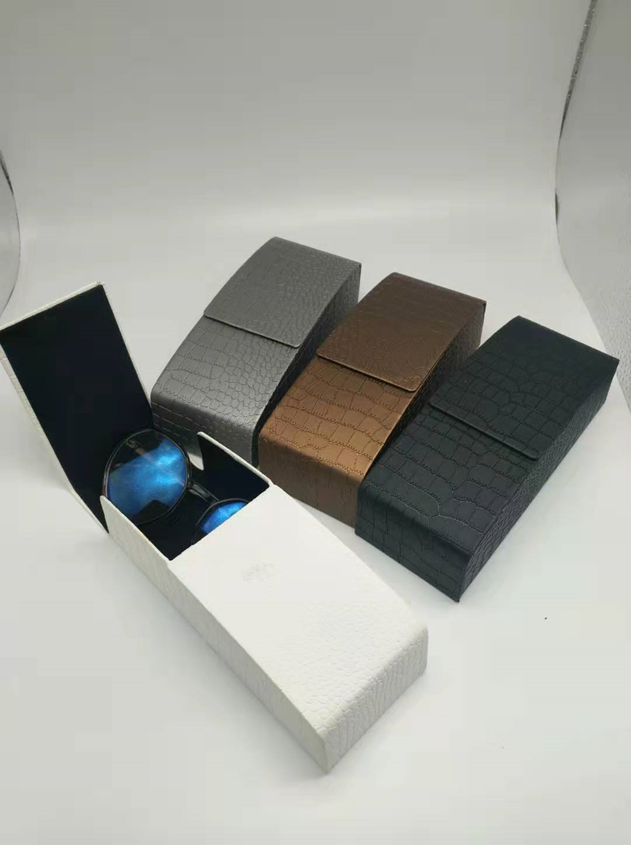义乌好货 太阳镜手工盒 新款蛇皮纹手工盒 墨镜盒批发详情图1
